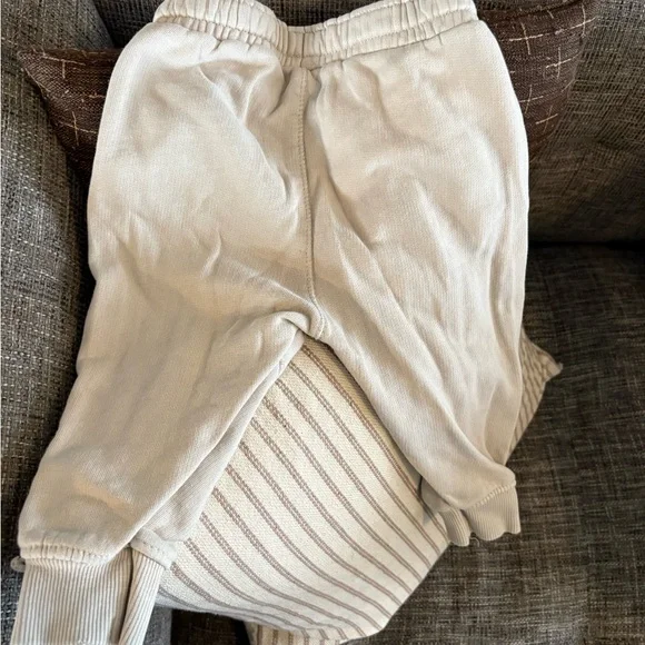 Zara Kids Beige Joggers 12/18M - Picture 2 of 3